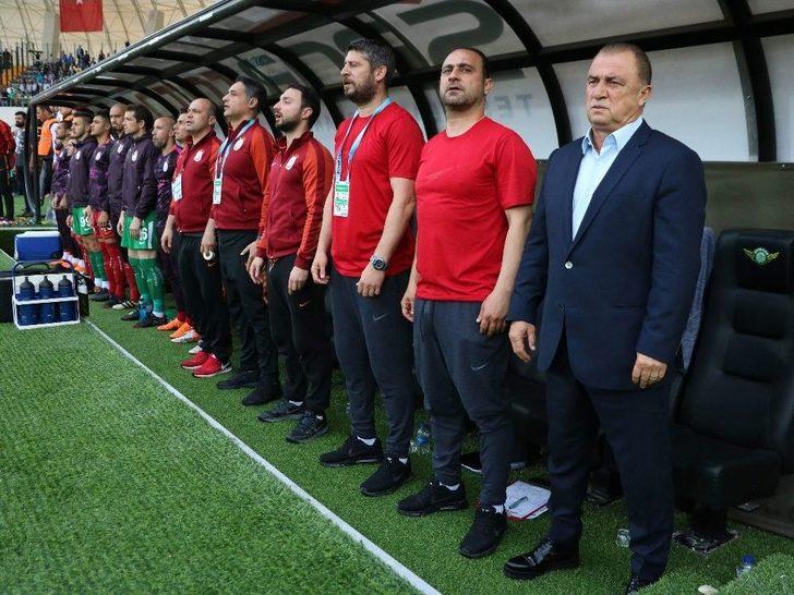 Spor Toto Süper Lig: T.m. Akhisarspor: - Galatasaray: 1 (maç Devam Ediyor) G4