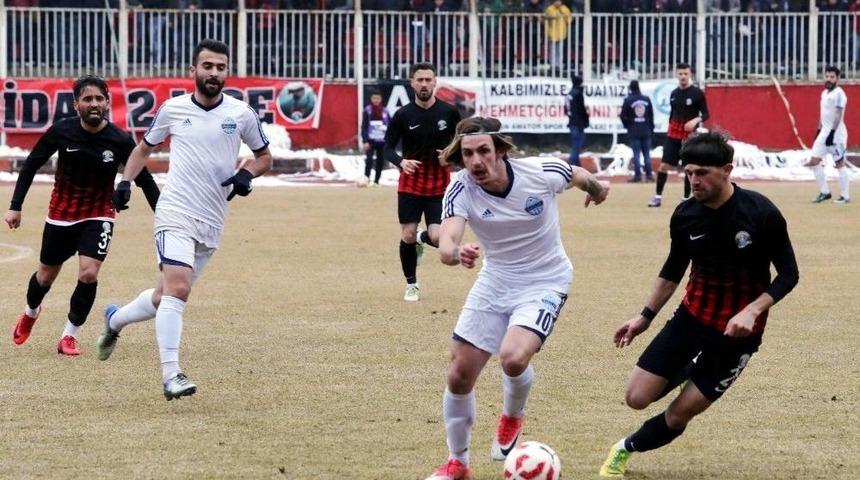 Tff 3. Lig: Van Bşb: - Anadolu Bağcılarspor: 2