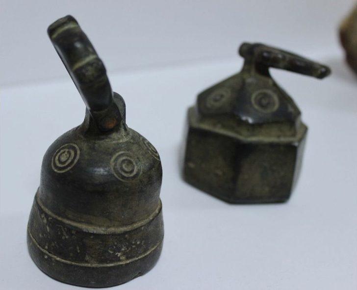 Avcılar’da Roma Ve Bizans Dönemine Ait Sikkeler Ve Dinozor Fosilleri Ele Geçirildi G3