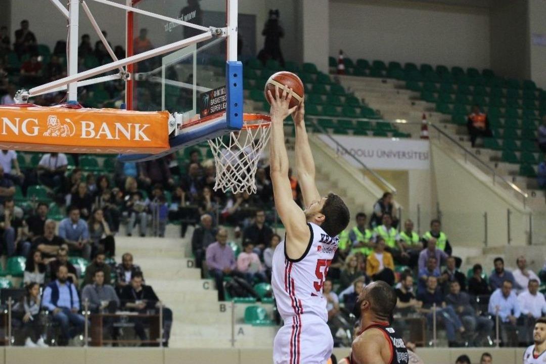 Tahincioğlu Basketbol S&uuml;per Ligi: Eskişehir Basket: 85 - Muratbey Uşak Sportif: 84