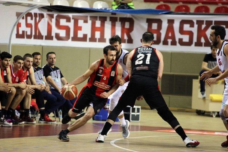 Tahincioğlu Basketbol Süper Ligi: Eskişehir Basket: 85 - Muratbey Uşak Sportif: 84 G1
