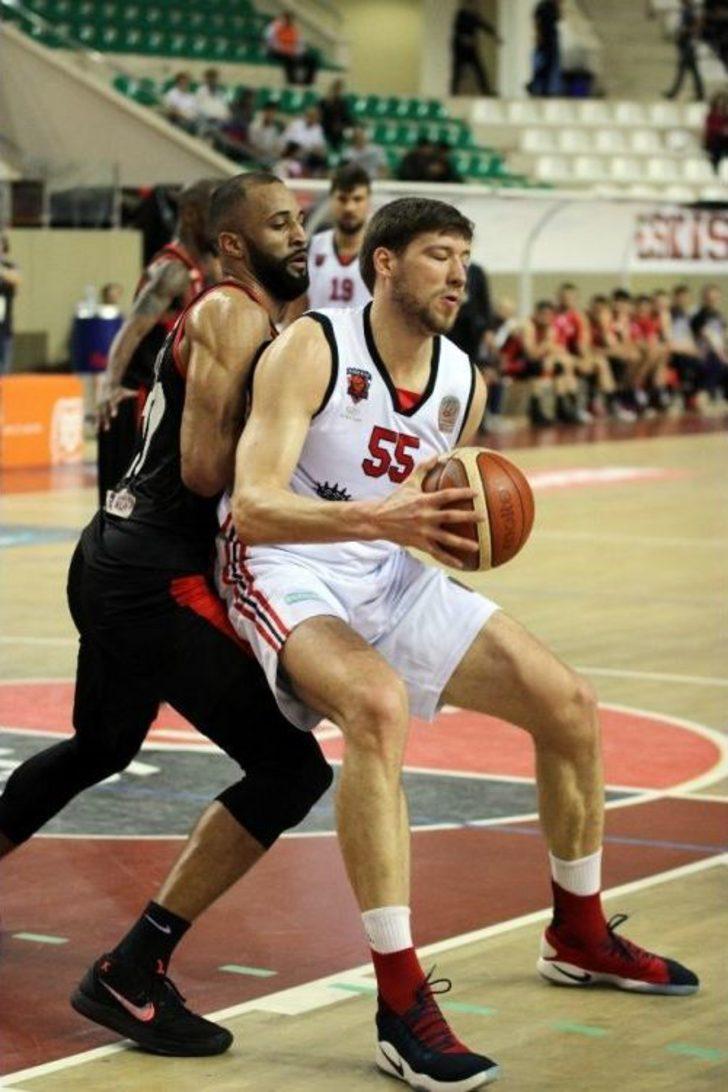Tahincioğlu Basketbol Süper Ligi: Eskişehir Basket: 85 - Muratbey Uşak Sportif: 84 G2