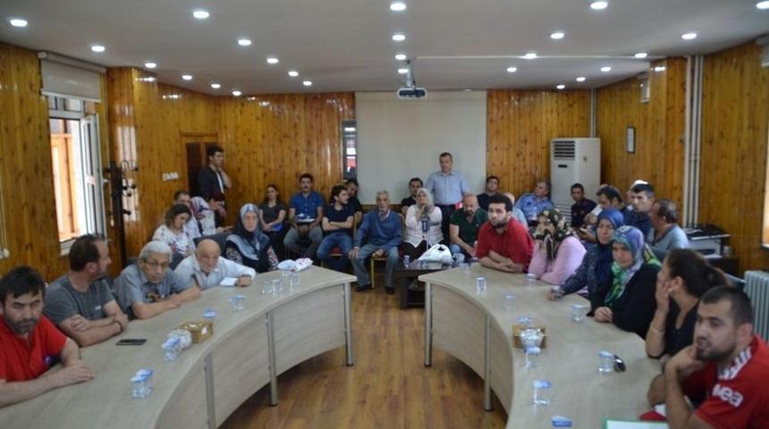 Halk Toplantıları Sorunların &Ccedil;&ouml;z&uuml;m&uuml;n&uuml; Kolaylaştırıyor