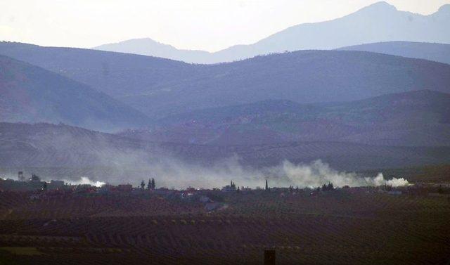 Uçaklar Havadan, Çnr Ve Obüsler İse Karadan Bomba Yağdırdı