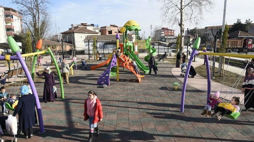 Tekkek&ouml;y&rsquo;de Parklar Cıvıl Cıvıl