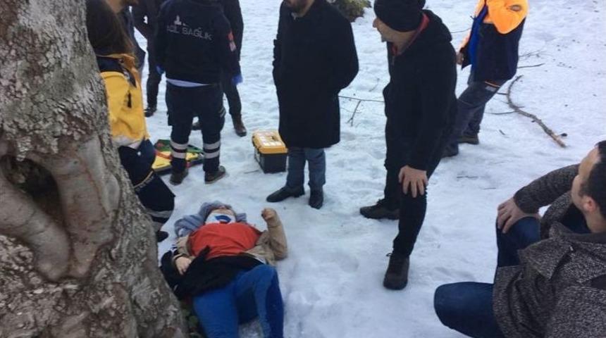 100 Metre Y&uuml;kseklikten Aşağıya Yuvarlanan &Uuml;niversite &Ouml;ğrencisi Afad Ekiplerince Kurtarıldı