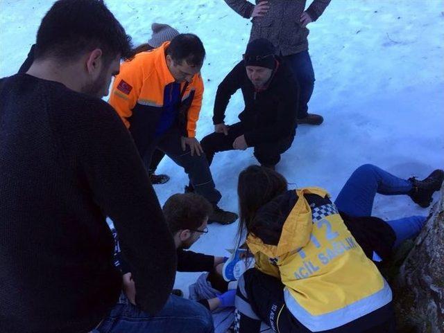 100 Metre Y&uuml;kseklikten Aşağıya Yuvarlanan &Uuml;niversite &Ouml;ğrencisi Afad Ekiplerince Kurtarıldı 1