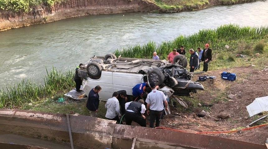 Erzincan&rsquo;da Trafik Kazası: 1 Yaralı