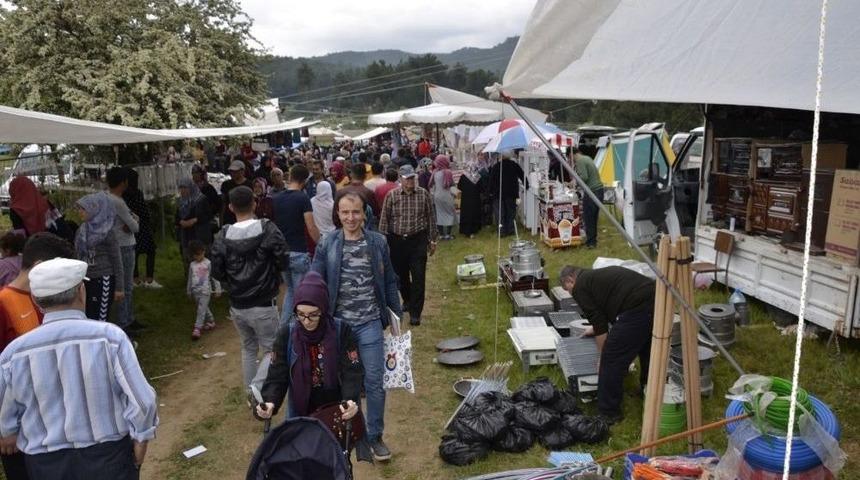 Emet&rsquo;te Hıdrellez Şenlikleri Aşırı Yağış Nedeniyle Yarıda Kaldı