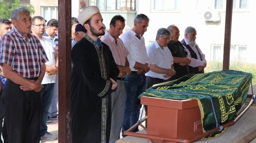 Gazeteci Murat İlkt&uuml;rk Son Yolculuğuna Uğurlandı