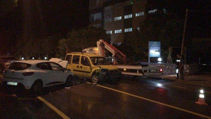 Kuşadası’nda Trafik Kazası; 2 Yaralı G2