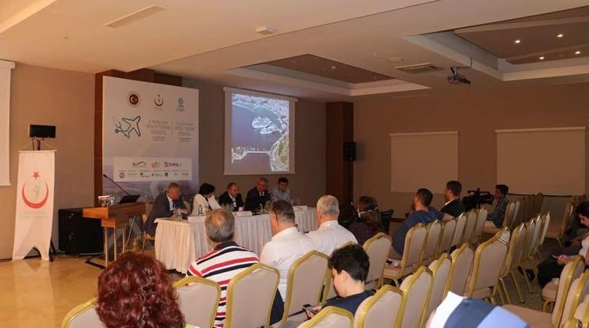 Kuşadası’nda ’sağlık Turizminin Geliştirilmesi’ Paneli Düzenlendi