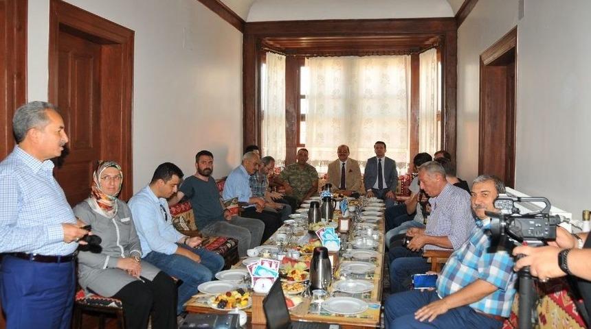 Akşehir&rsquo;de Cumhuriyet Meydanı Projesi İstişare Edildi