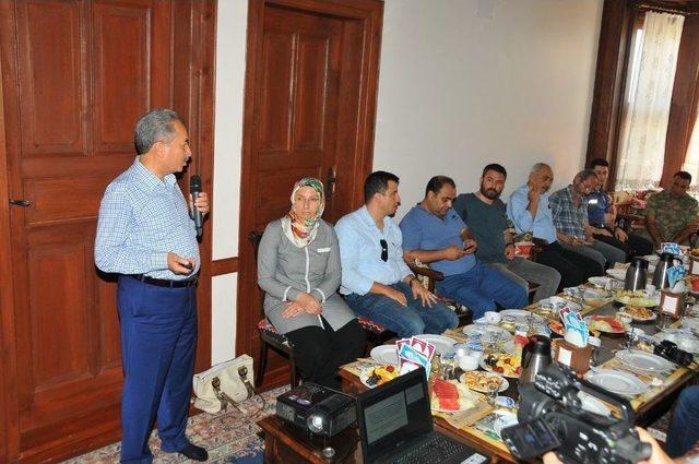 Akşehir’de Cumhuriyet Meydanı Projesi İstişare Edildi