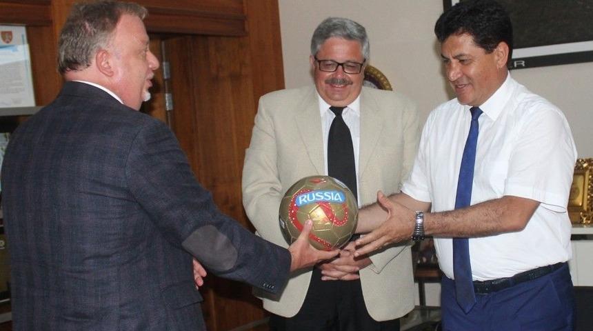 Rus B&uuml;y&uuml;kel&ccedil;i Erkhov: &ldquo;ispanyayı Yendik, Gerisini De Yeneceğiz&rdquo;