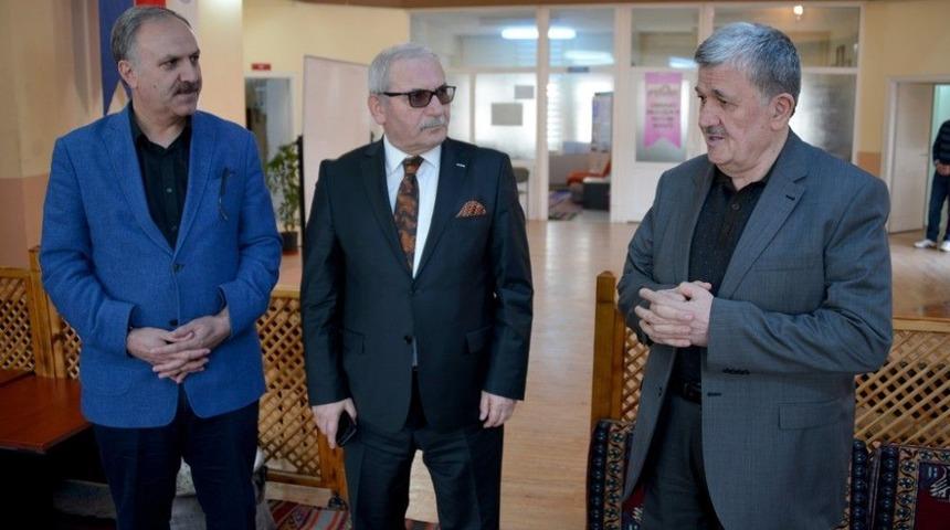 Sivas Belediyesi&rsquo;nden &Uuml;niversite &Ouml;ğrencilerine İşaret Dili Kursu