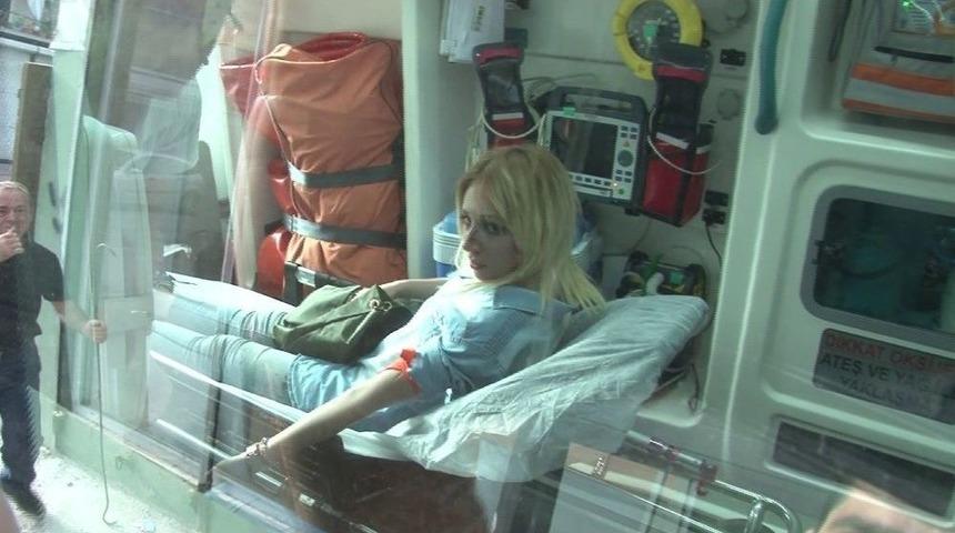 Sevgilisi Sabaha Kadar D&ouml;vd&uuml;