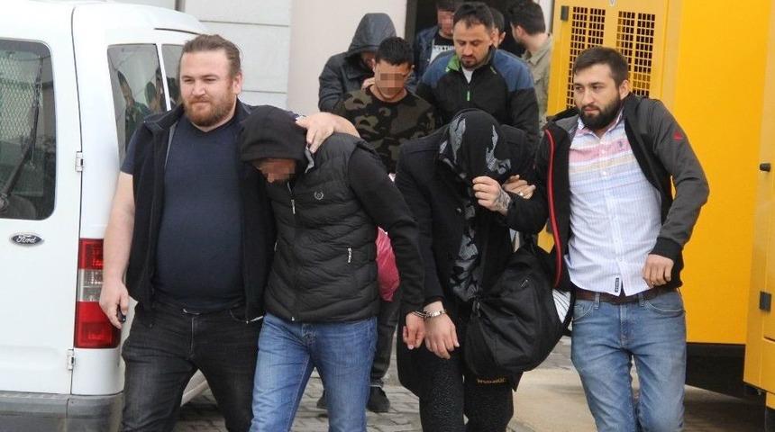 Samsun&rsquo;da Uyuşturucu Ticaretinden 8 Kişi Adliyeye Sevk Edildi