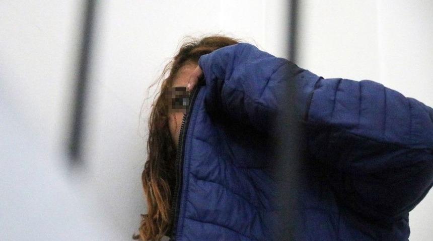 Kayıp Kız &Ccedil;ocuğu L&uuml;ks Apartmanın Damında Bulundu