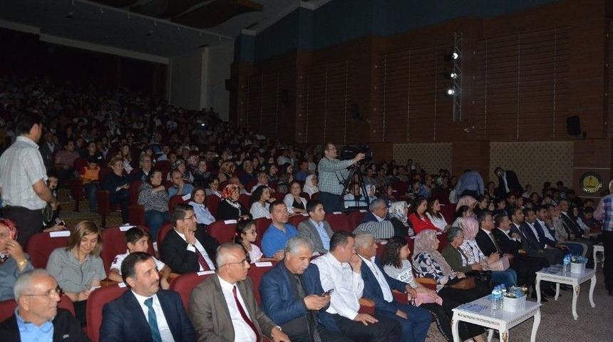 &ldquo;vay Başımıza Gelenler&rdquo; G&uuml;lmeden Kırdı Ge&ccedil;irdi