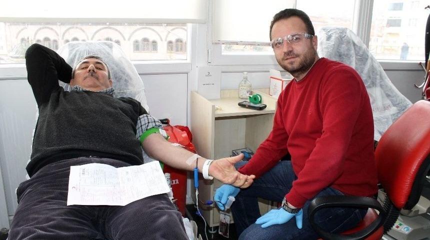 Akdağmadeni&rsquo;nde Kan Bağışına Yoğun İlgi