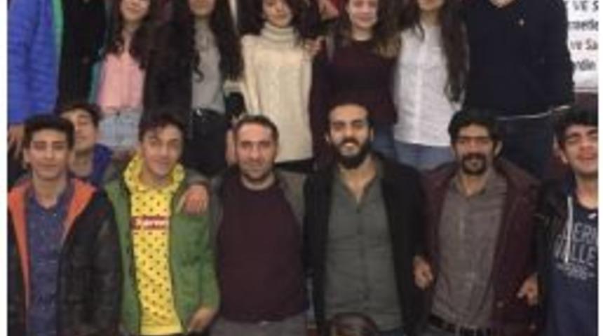 Tiyatroda Birincilik &lsquo;vatan Namustur&rsquo; Adlı Oyuna