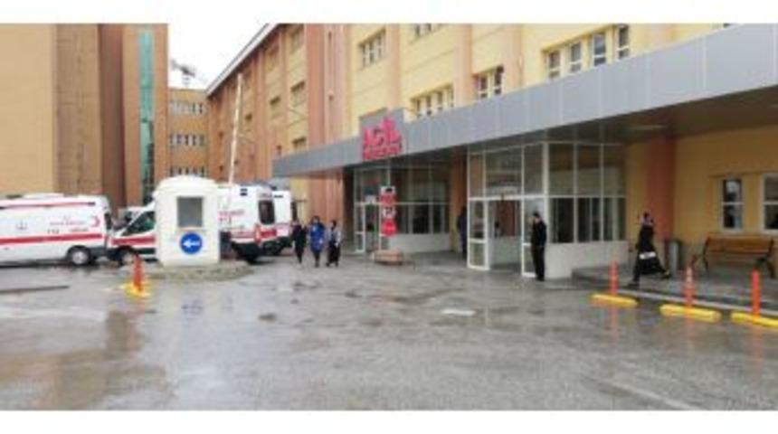 Mayın Patlamasında Bir Ayağını Kaybeden Gen&ccedil; Erzincan&rsquo;da Tedavi G&ouml;r&uuml;yor