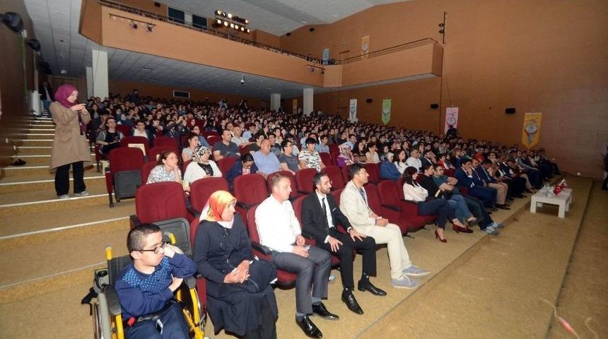 81 İlin Fen Lisesi &Ouml;ğrencileri Tiyatro İle Başkent&rsquo;i Tanıdı
