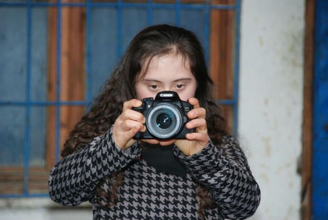 Down Sendromlu Gen&ccedil;ler Fotoğraf&ccedil;ı Oldu