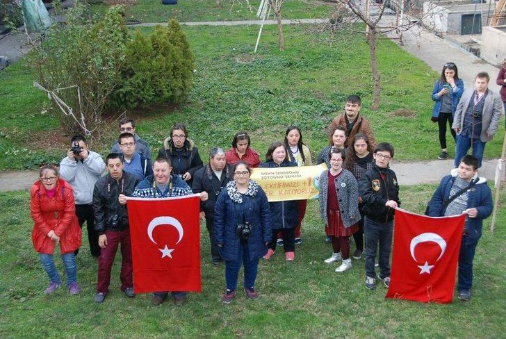 Down Sendromlu Gençler Fotoğrafçı Oldu G1