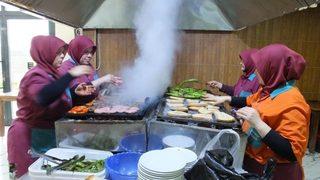 Bu Restoranın Patronu Da Tüm Çalışanları Da Kadın