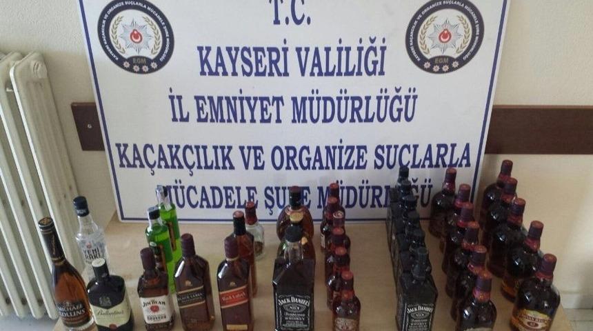 35 Şişe Ka&ccedil;ak İ&ccedil;ki Ve 2 Bin 350 Paket Ka&ccedil;ak Sigara Ele Ge&ccedil;irildi