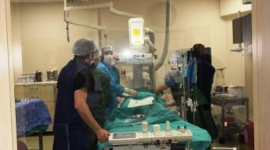 Adh&rsquo;de Kalp Kapama İşlemi Başarıyla Ger&ccedil;ekleşti