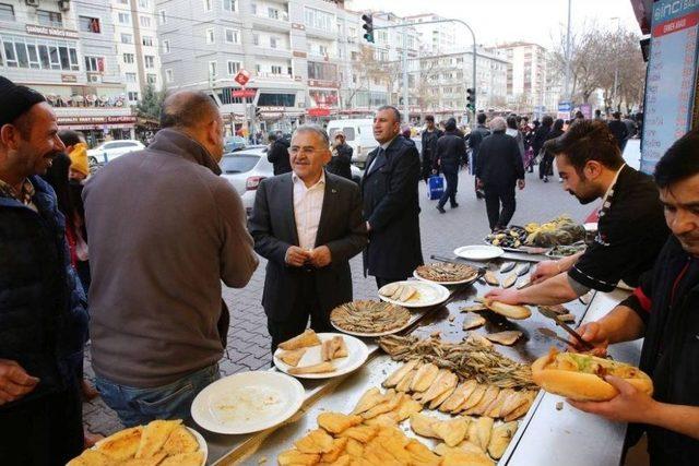 Başkan Büyükkılıç Balıkçı Esnafını Ziyaret Etti 2