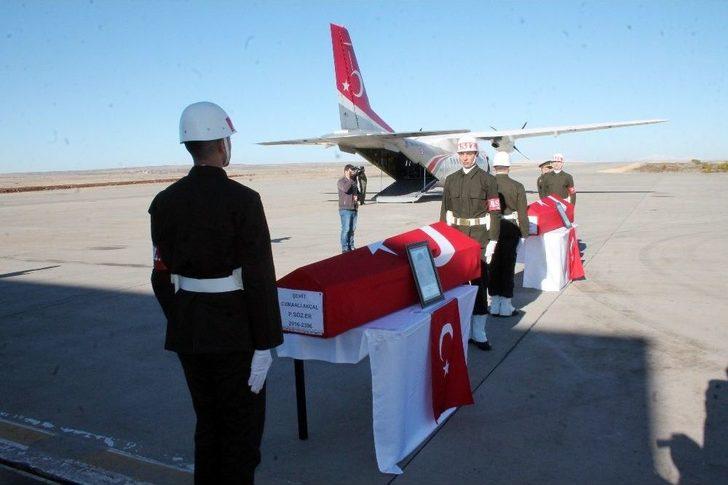 Selde Şehit Olan Askerler Memleketlerine Uğurlandı G3