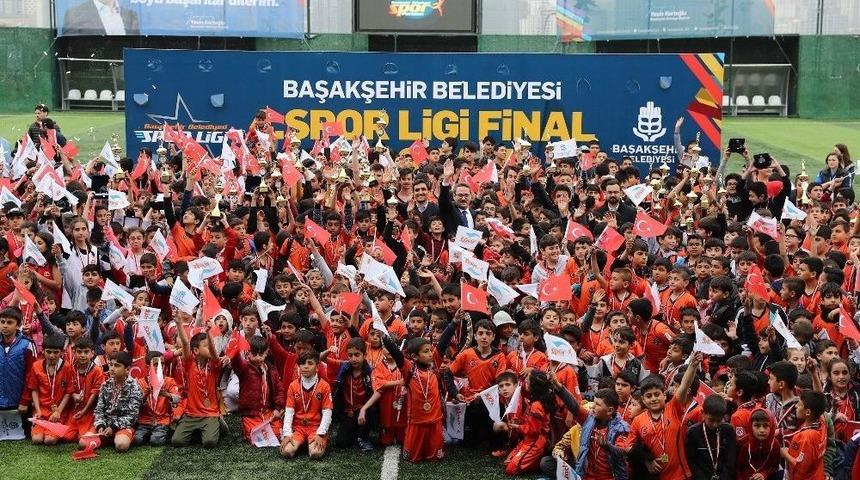 Bin 500 &Ouml;ğrenci Kupa Coşkusu Yaşadı