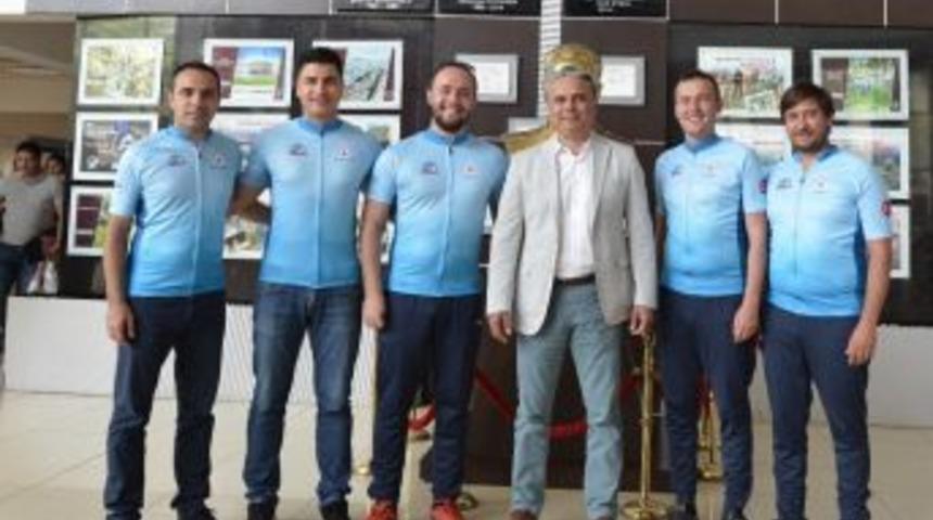 Tayfa Bisiklet Grubu Samsun&rsquo;a Pedallıyor