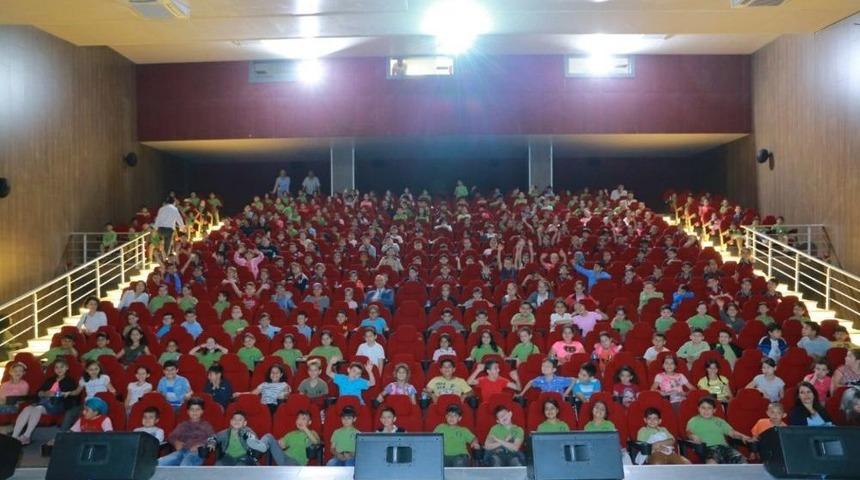 30 Yıl Aradan Sonra Sinemaya Tekrar Kavuştular