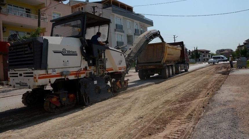 Kartepe&rsquo;de Asfalt &Ccedil;alışmaları Hız Kazandı