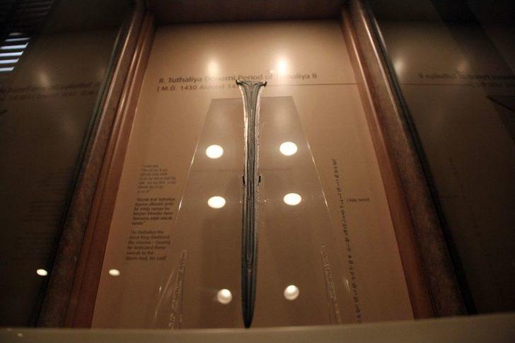 Dünyada Eşi Bulunmayan Hitit Kılıcına Paha Biçilemiyor G2