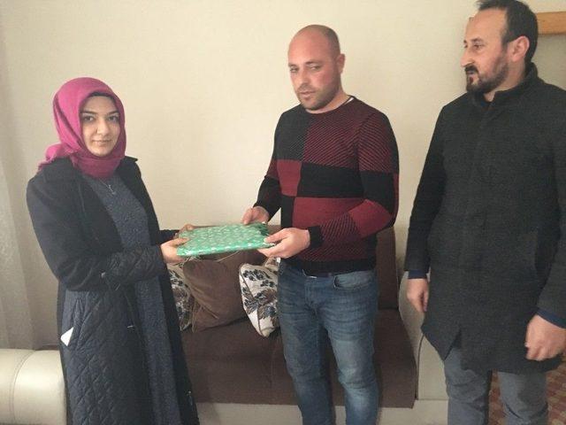 Ülkü Ocakları Bayburt İl Başkanlığı Asena Biriminden Şehit Ailelerine Ziyaret