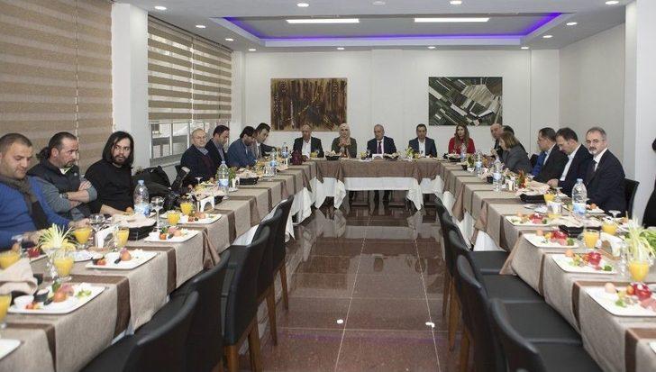 Prof. Dr. Çomaklı, Dönüşüm Projesini Anlattı G2