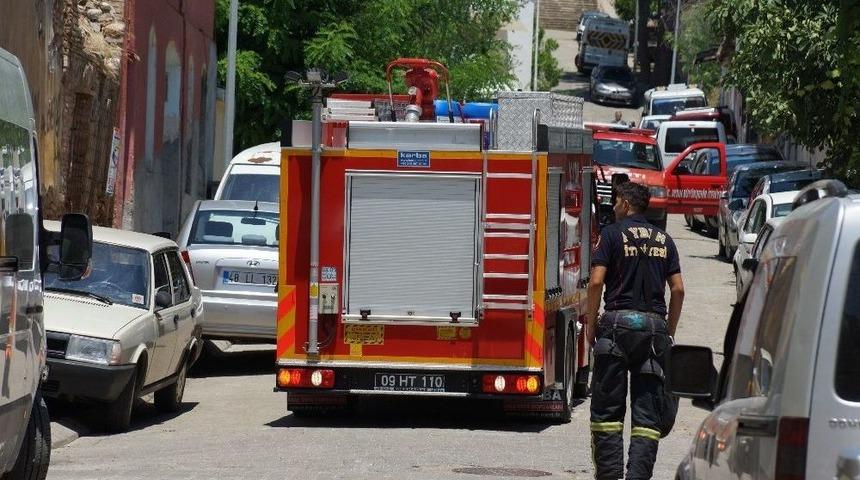 Elektrik Panosu Yangınına İtfaiye M&uuml;dahale Etti