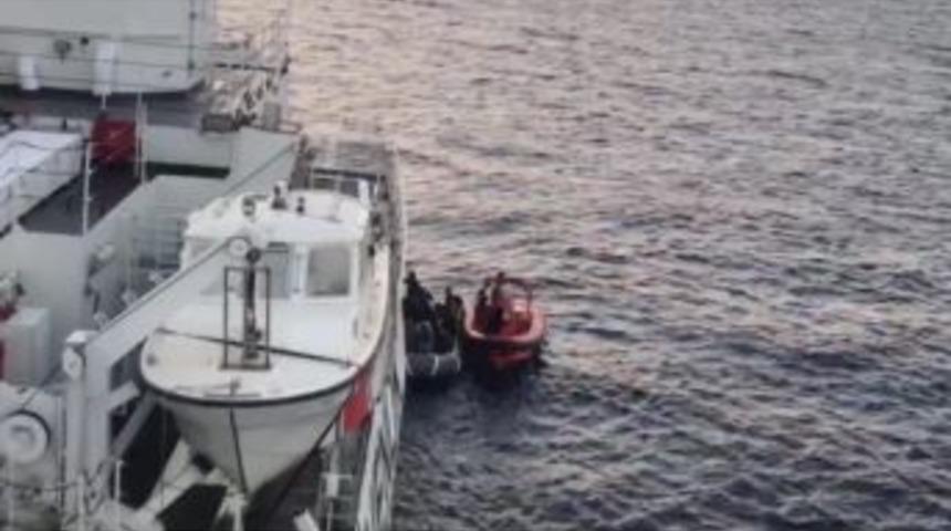 İzmir&rsquo;de 45 G&ouml;&ccedil;men Yakalandı