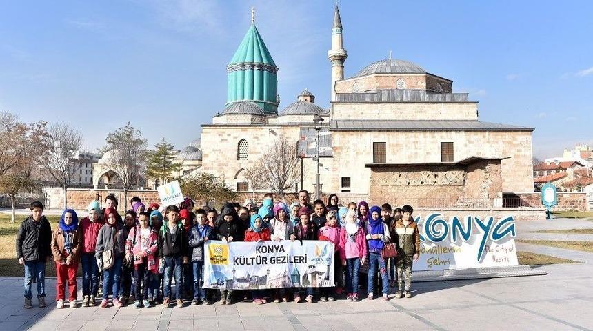 Binlerce &Ouml;ğrenci Tarihi Ve K&uuml;lt&uuml;rel Değerlerimizi Yakından Tanıyor