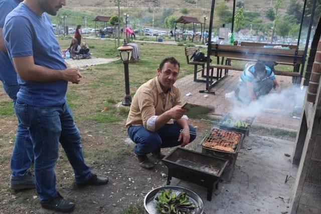 Havaların Isınmasıyla Mesire Alanları İlgi Görmeye Başladı