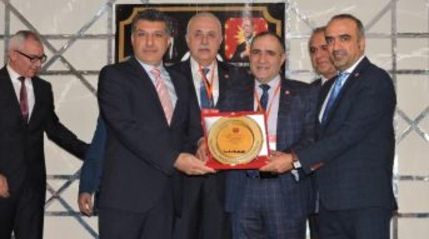 Dmw&rsquo;ye Yılın Stk&rsquo;sı &Ouml;d&uuml;l&uuml;