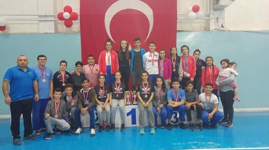 Yunusemreli G&uuml;reş&ccedil;ilerden K&uuml;tahya Başarısı
