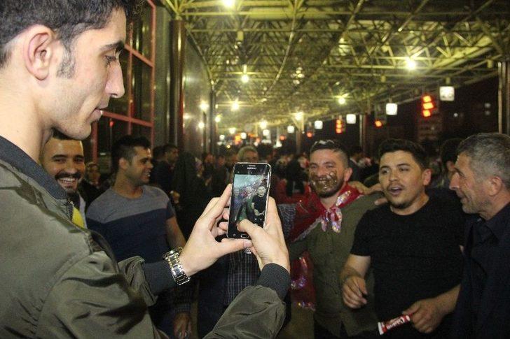 Kınalı Kuzular Geleneksel Asker Geceleriyle Uğurlandı G2