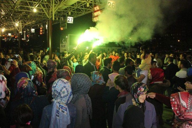 Kınalı Kuzular Geleneksel Asker Geceleriyle Uğurlandı G4